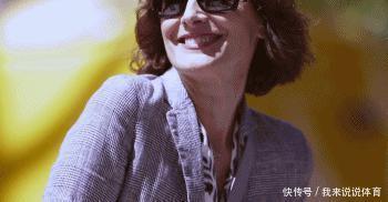 演绎|她是香奈儿首个专属模特,如今60岁,将法式优雅演绎到老