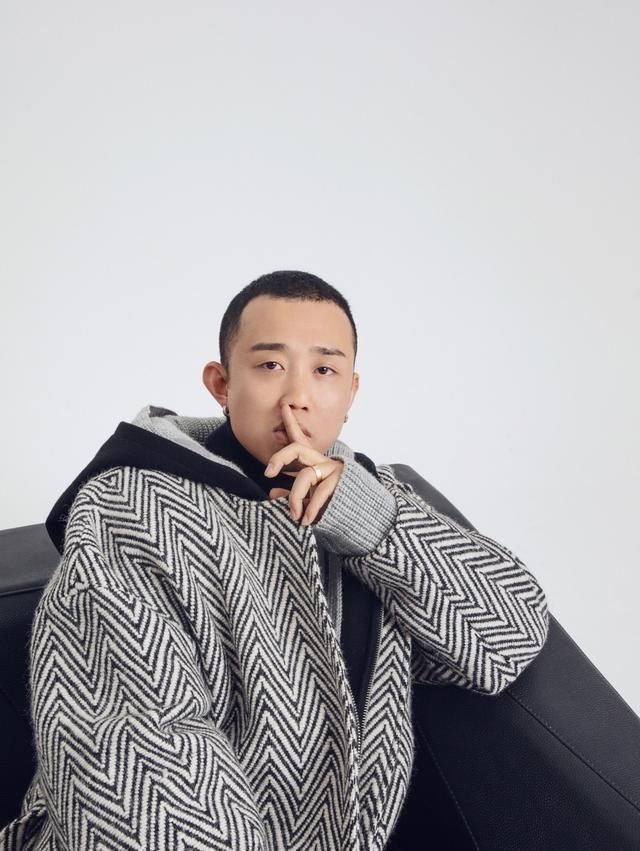 Gai|《新说唱》Gai化身严厉导师,“说唱歌手不能说对不起”引争议