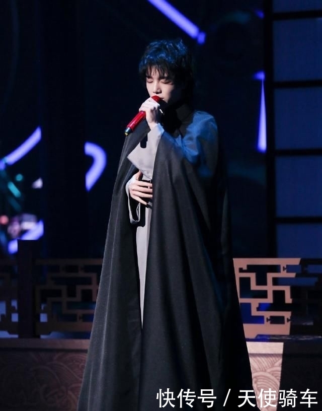  实力|200507《王牌对王牌5》一大波剧照袭来 华晨宇实力演绎“国王与乞丐”