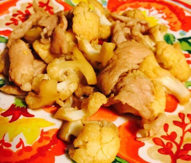 可口|猪肉片炒菜花,试试这样做,香嫩可口,炒一大盆不够吃