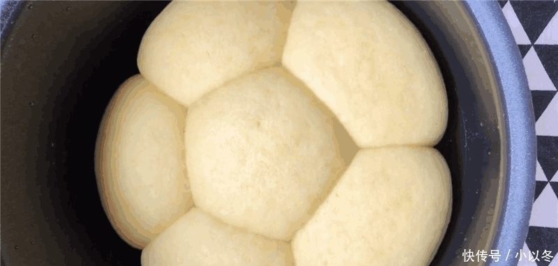 蒸锅|早餐教你用电饭锅做馒头, 比用蒸锅做的还简单, 馒头蓬松好吃