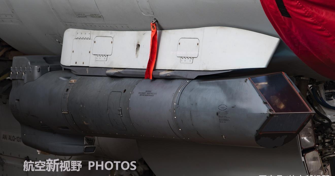 实拍|军迷深入国外基地实拍,美国空军F-16战斗机,服役多年不减当年