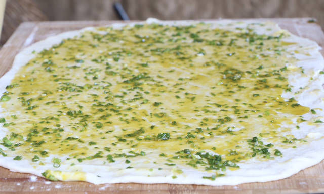  发面|夏天就馋这个饼，不发面不烫面，柔软层次多，外面要10块一斤