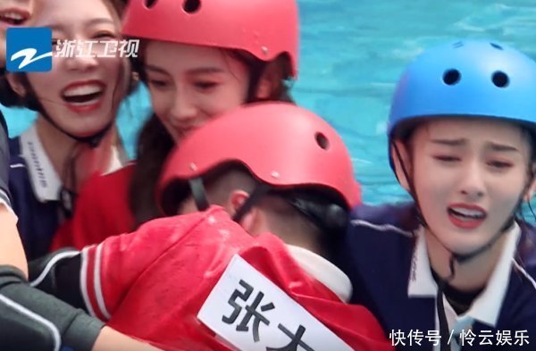 鄙视|张大大一拳击倒祖儿,在蔡徐坤的眼睛里,我看到了两个字鄙视