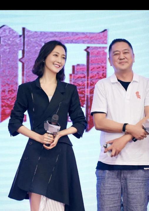 一落千丈|王鸥剪掉十年长发,气质一落千丈,37岁的年龄看起来像47