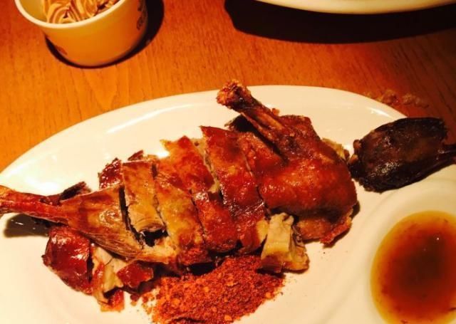 还换|美国肯德基出售人造肉炸鸡,为此还换了新包装,一份就能卖到56元