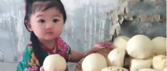  送去|4岁女儿被送去奶奶家,几天后接娃父母认不出这是哪家“福娃