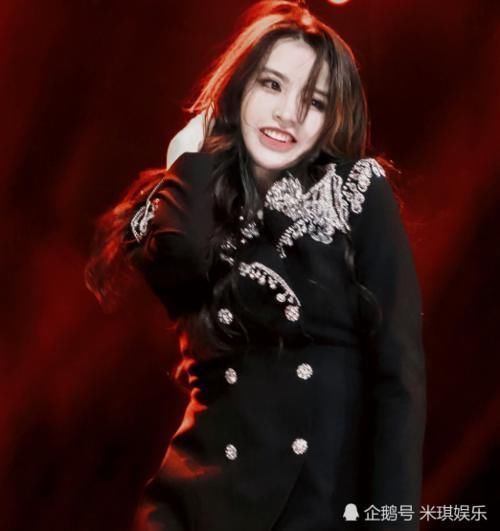  丝芭旗下|《青春有你2》第二轮公演，丝芭力压乐华女团，有4人成小组第一