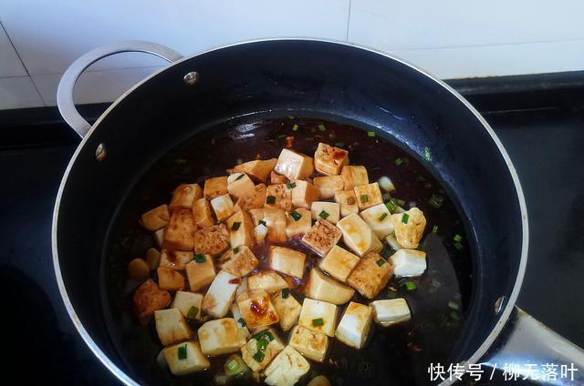  分钟|10分钟不到就能搞定的快手菜，香气浓郁又下饭，比叫外卖强多了