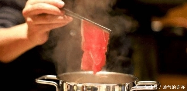 吃火锅|吃火锅时,服务员问“要不要加汤”,这是一个暗语,你知道吗?