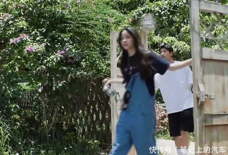  快乐家族|下期《向往》厉害了，两位人气偶像做客，张子枫见了都超激动！