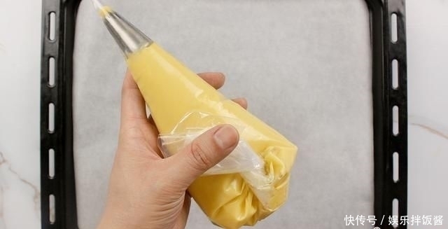 按步|自制甜点香草味泡芙,按步制作比蛋糕简单,零失误操作轻松完成