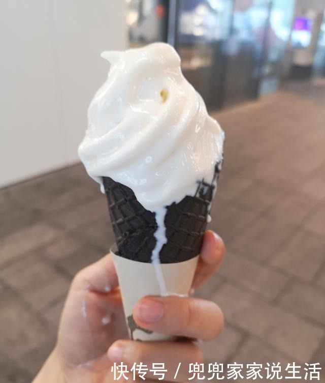 尴尬|这个冰淇淋吃得太尴尬了,虽然好吃,也想吐槽一下