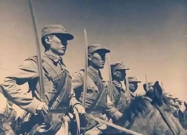 骑兵|马家军的骑兵到底有多强悍？干掉1个马家军要搭上10个解放军战士