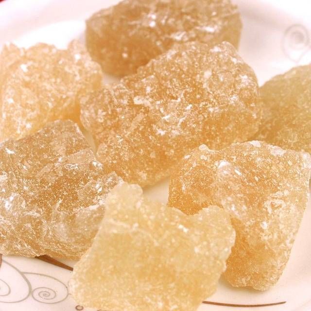 黄色|“冰糖”选白色小块好,还是黄色大块好里边的棉线到底能吃吗