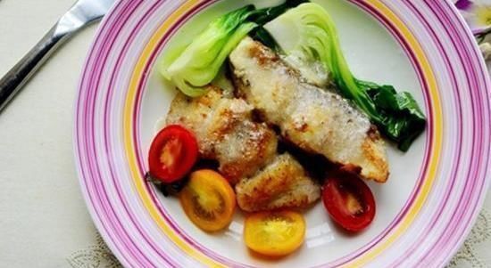 美食|精选美食香草鱼块、豆花猪手、冬菜丝瓜炒木耳、黑椒鸡柳的做法