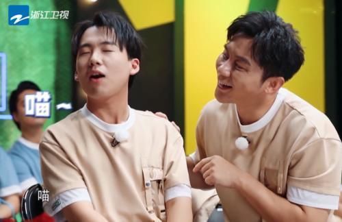  吓人|跑男手机壳baby的吓人，郭麒麟的搞怪，看到蔡徐坤爸妈同款