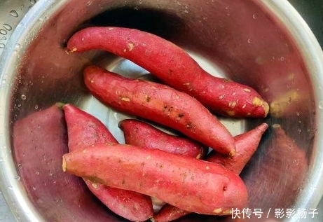 技巧|蒸红薯时,别直接就上锅,掌握3点小技巧,红薯软糯香甜糖汁多