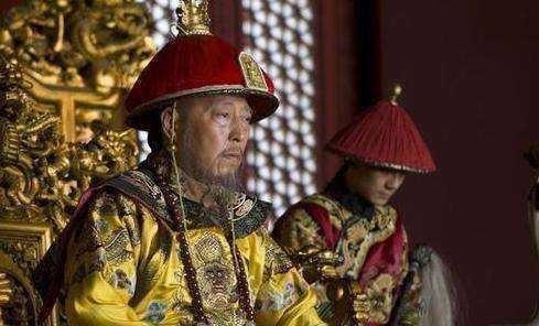 乾隆|乾隆禅位后,嘉庆皇帝当的舒心吗?没有实权,除了太上皇,还有一人专擅朝政