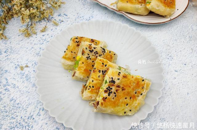 外酥|懒人早餐手抓饼巧变蔬菜鸡蛋饼，外酥里嫩，10分钟搞定早餐