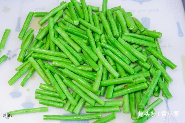  特别|长豆角这么做，不仅省油，还特别的入味，出锅香味扑鼻，真不错