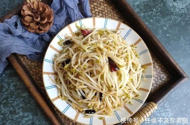 醋溜|醋溜豆芽,先放醋还是先炒豆芽,其实都不对,难怪出水不好吃