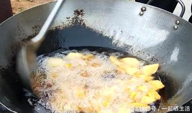 牛肉|土豆烧牛肉,做法简单,口感嫩滑