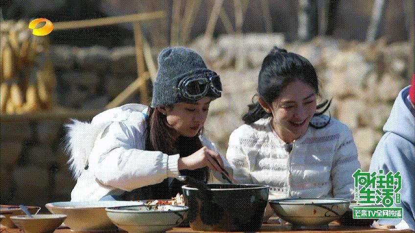 赵丽颖|张亮就赵丽颖“扒拉饭碗”发声大家舍不得浪费