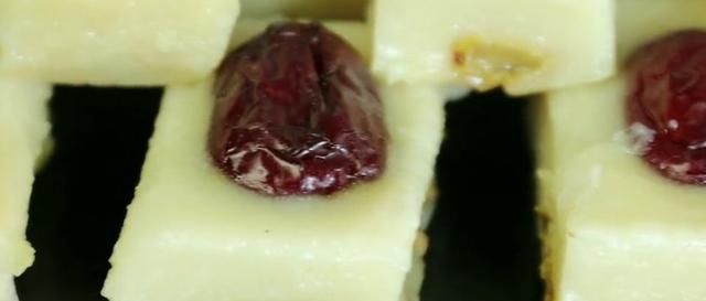 美食|糯米粉这样做太好吃了,不用揉面,筷子一搅,连吃10天也不腻