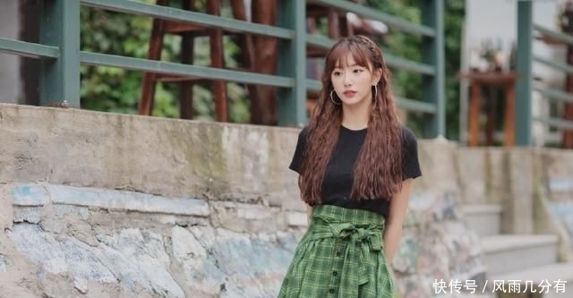 发现|看完《青春有你2》孔雪儿的穿搭,你会发现不一样的她!