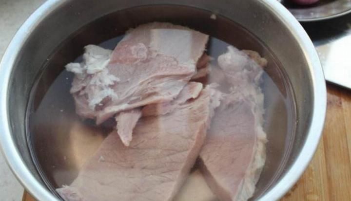 难怪|为什么牛肉一炒就变老，其实你差了这一步，难怪牛肉不嫩滑