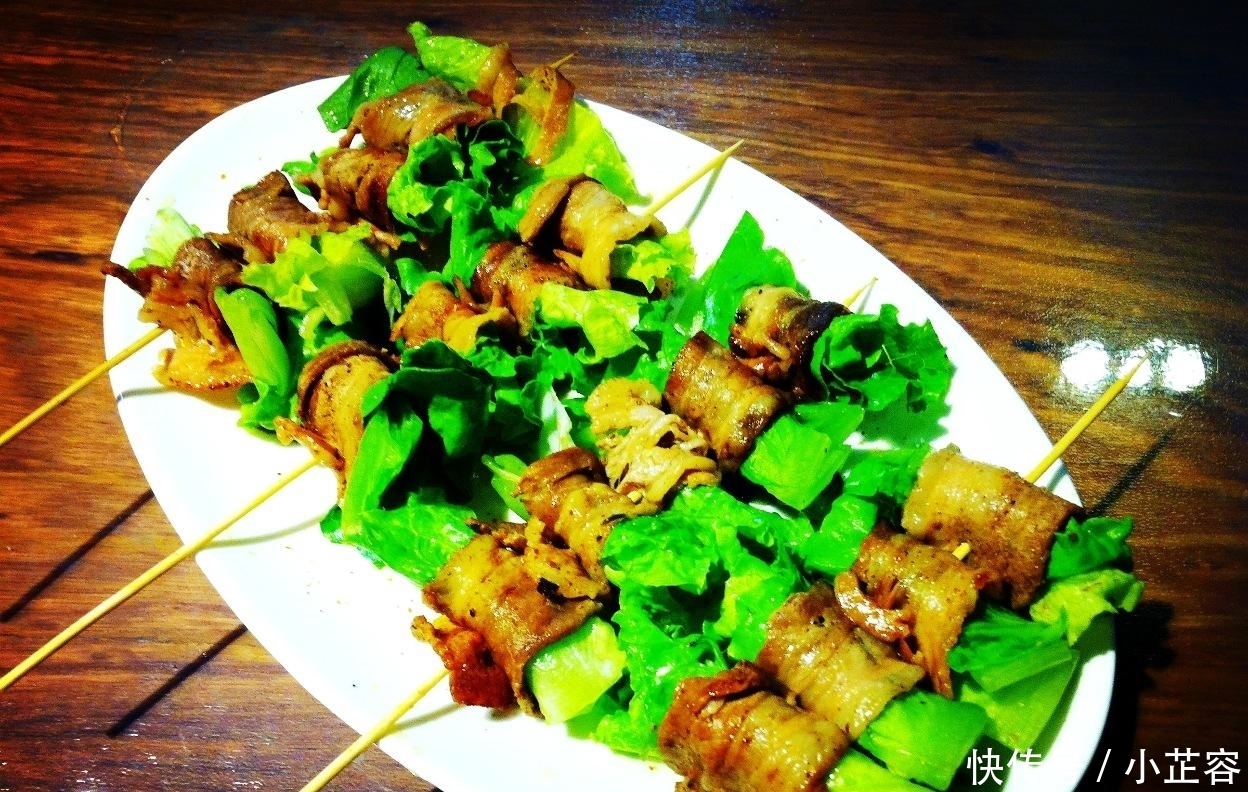 土豆|吃烧烤时,这坑钱的“5菜1汁”,能少点就少点,成本不是一般的低