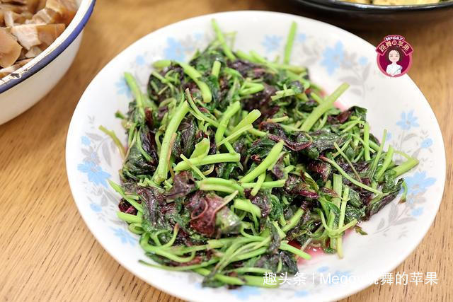 道菜|这位高考生妈妈好赞,一大桌晚餐精心做,第2道菜有滋有味像朵花