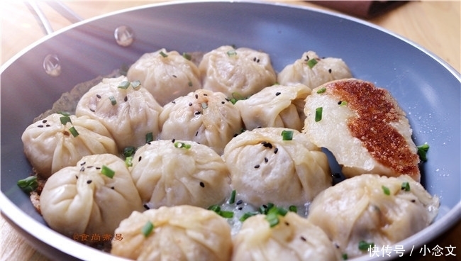  水煎包|此款水煎包不用发面，十五分钟搞定，香酥可口，吃了还想吃