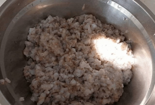 怀疑|第一次去农村婆婆家,她包饺子的食材让我怀疑人生,这下长见识了