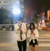 假动作|搞笑GIF:小伙子,这个假动作我给你满分