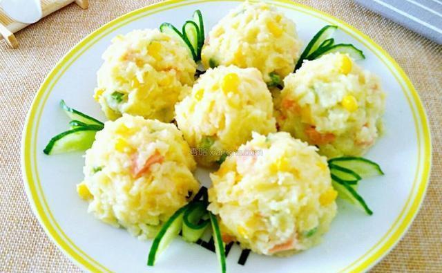  好吃|土豆最好吃的做法，开胃又馋人，光是看着就狂吞口水