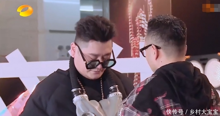 预告|《天天向上》预告,钱枫穿“棉被”亮相,搞怪表演让王一博笑趴下