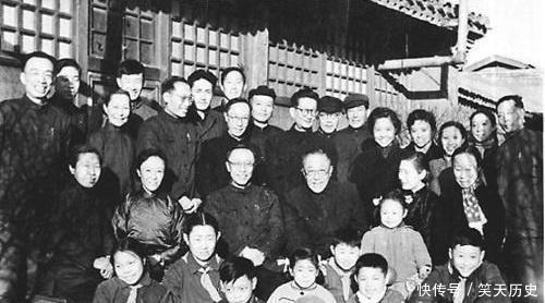 溥仪|溥仪的七叔有一妻三妾，实行一夫一妻制后，他只用一句话解决问题