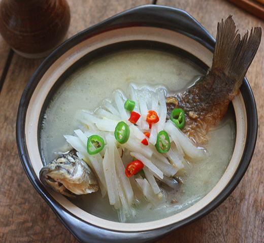 白菜|家常小菜:醋溜白菜,肉沫茄子,白萝卜鲫鱼汤