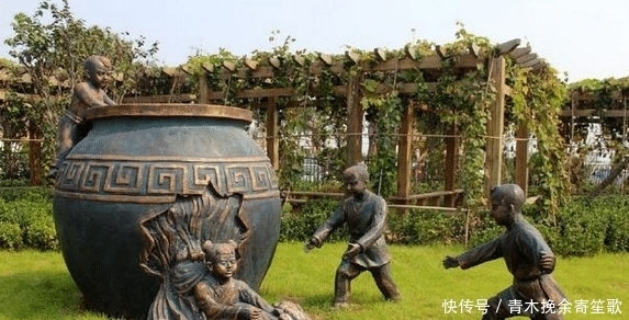 司马光|司马光砸缸, 救出的那个熊孩子是谁? 语文老师为何绝口不提?
