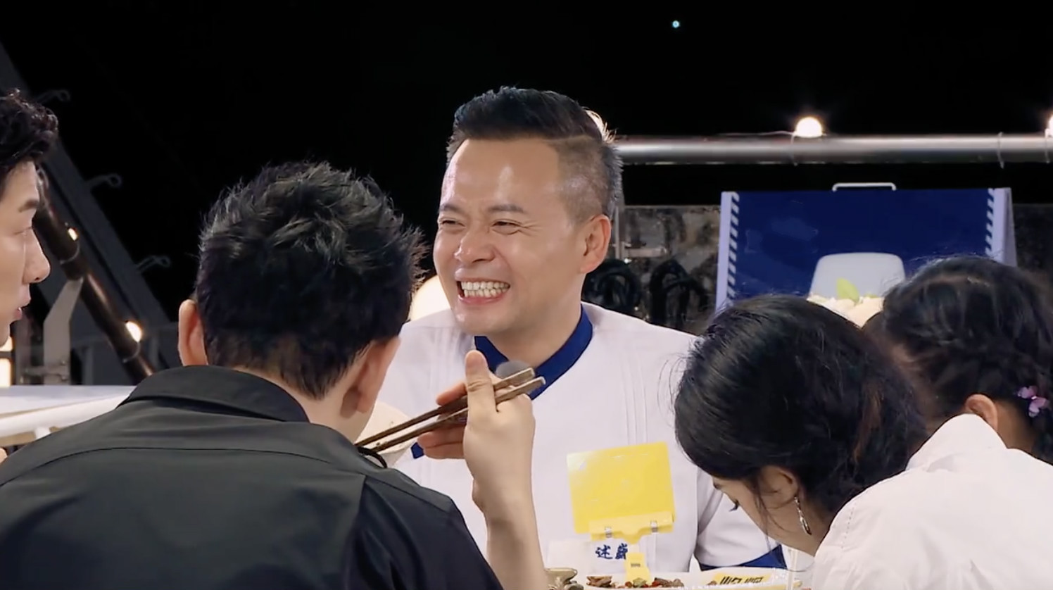 林述巍|张亮说了啥?一句调侃引林述巍赵丽颖笑喷饭,大家笑得停不下来