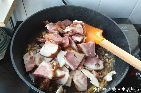 提前准备|过年常见的这道硬菜,提前准备好,吃的时候一热就行,越热越香!