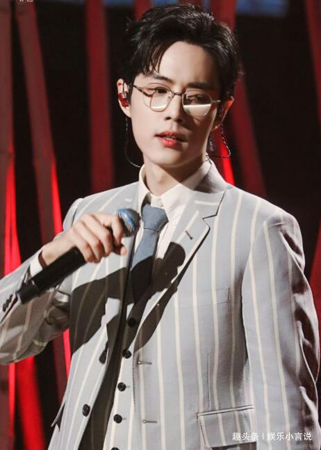 演唱|肖战国际护士节再次演唱《竹石》比《经典咏流传》更多了一份坚韧