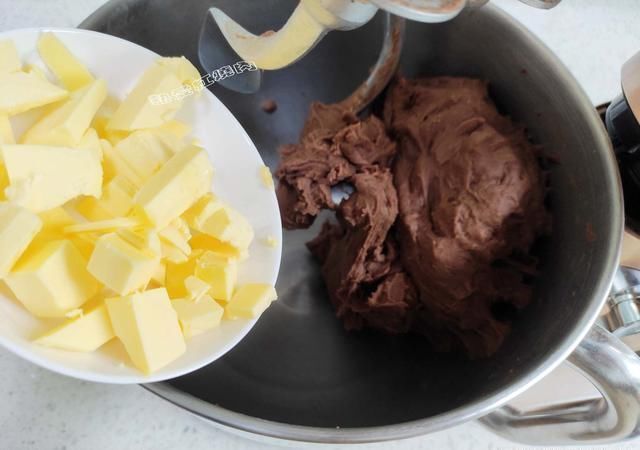 面包|辫子面包容易断筋,自打用了这办法,次次成功心情超好你也试试吧