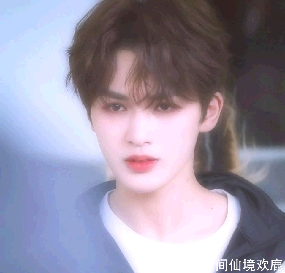 朱正廷|乐华艺人是提线木偶?朱正廷演唱会读信,竟发现内容被篡改