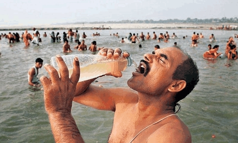 口渴|“我要退钱”，印度人来中国旅游，因口渴到超市买了一瓶水后吼道