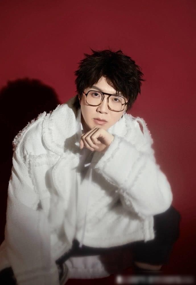 皮卡丘|毛不易女团舞直拍动作慵懒自成一派,网友:人间皮卡丘