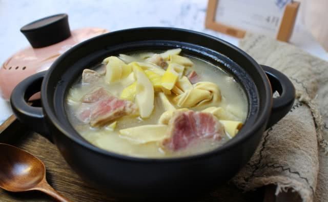 春天|春天,浙江人最爱喝的一碗汤,4种食材煮一锅,汤浓味鲜,吃不够