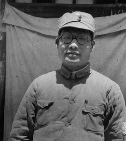 上级|在东北战场，敢与敌人一打一作战，也就只有他了，上级对他很担心